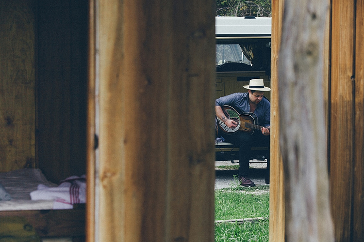 Nathaniel Rateliff shot on the Austin to Boston tour